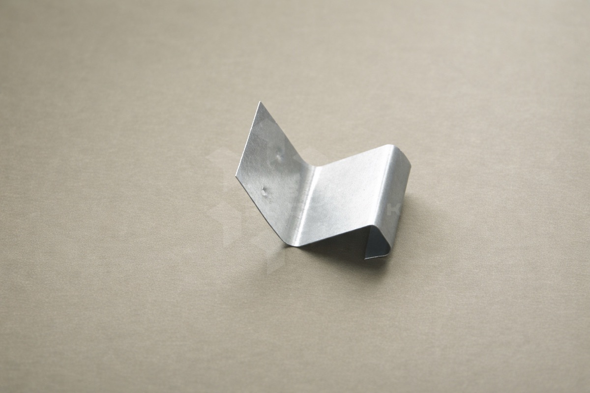 Кляммер оцинкованный неподвижный 38 мм